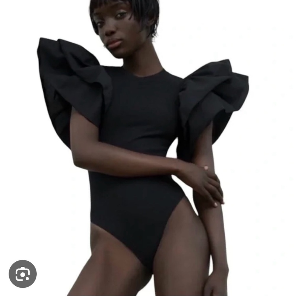 Ruffle Sleeve Bodysuit